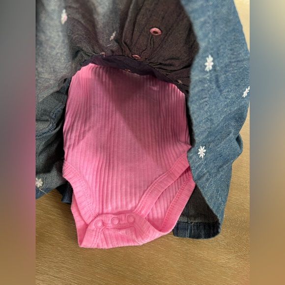 Daisy Fuentes 2-Piece Overall Baby Girl Outfit - Picture 3 of 5